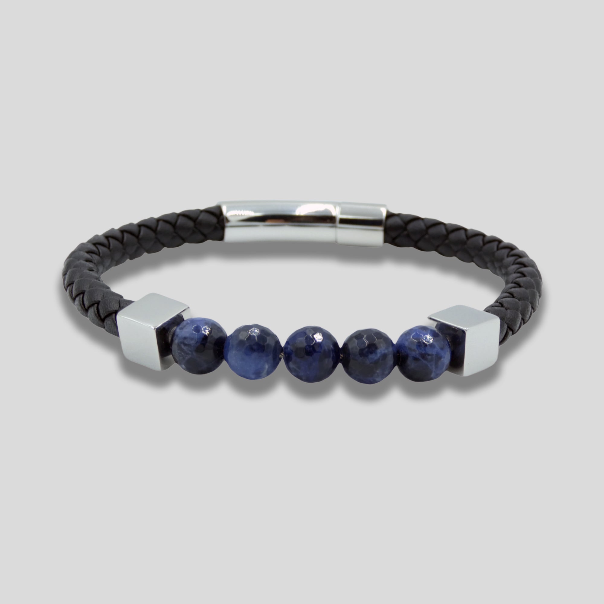 Bracelet en cuir marron avec perles bleues