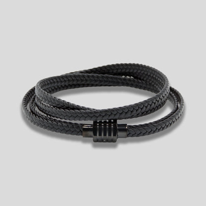 Lange zwart gevlochten armband