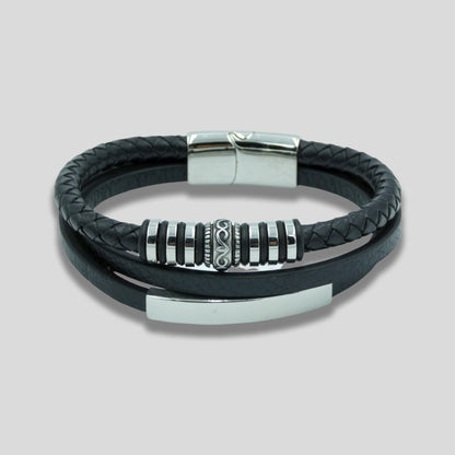 Zwarte meerlaagse lederen armband met zilveren bedels